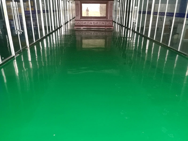 密封固化劑地坪和環(huán)氧地坪有什么不同？